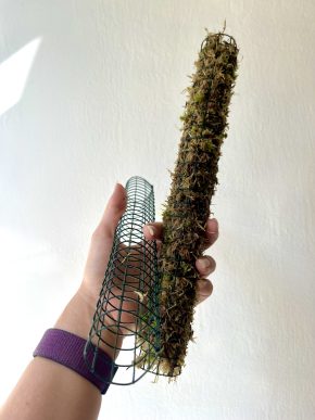 Rašeliníková tyč 30cm - ruční výroba, pletivo